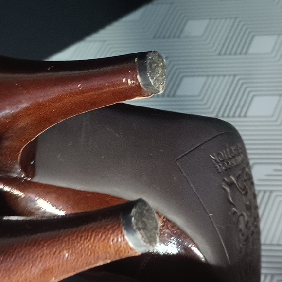 Kenneth Cole reaction ladies pumps size 8 patent leather. - Picture 9 of 9